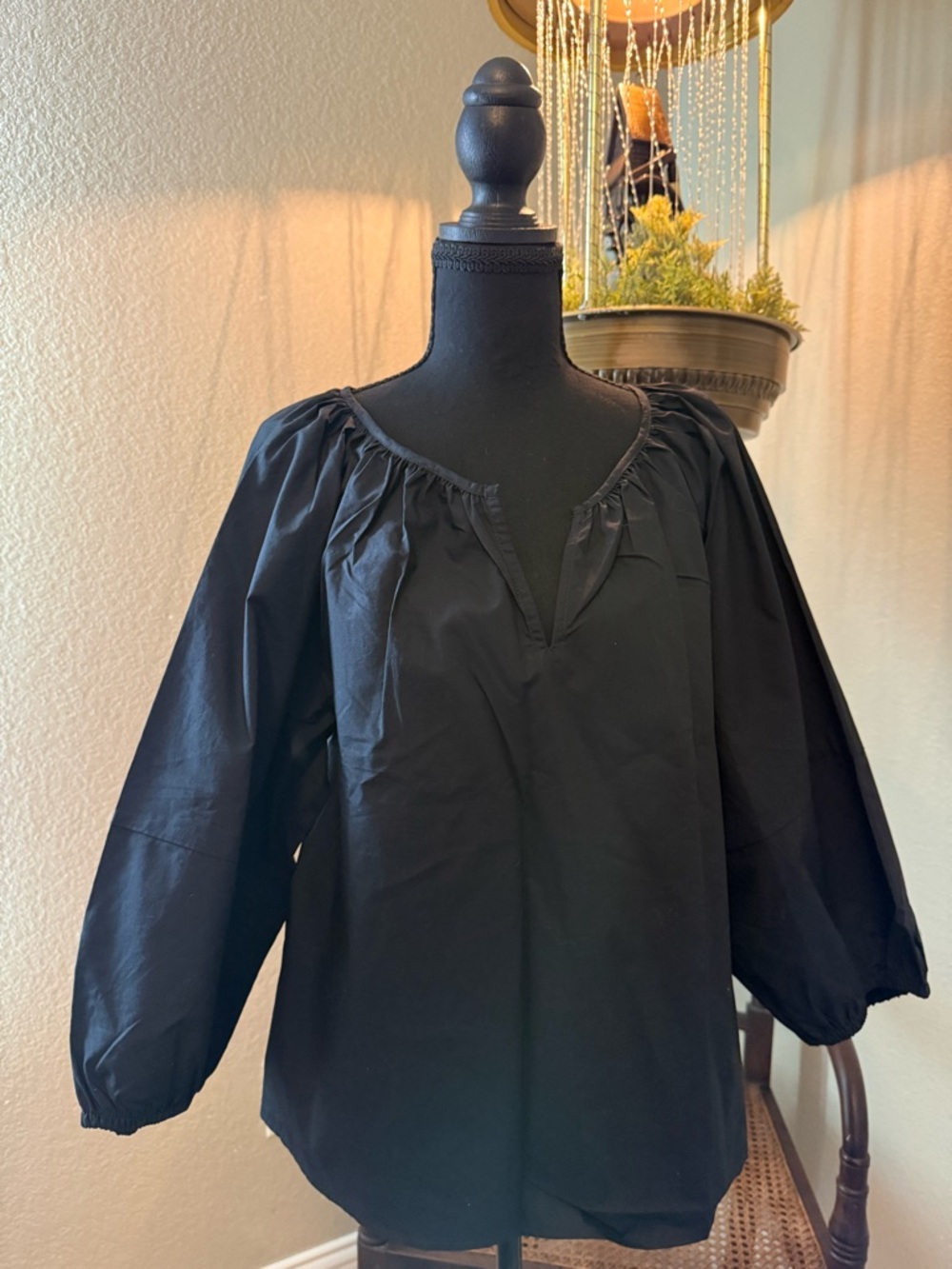 Banana Republic Black Peasant Blouse - Lightweight Women's Top.